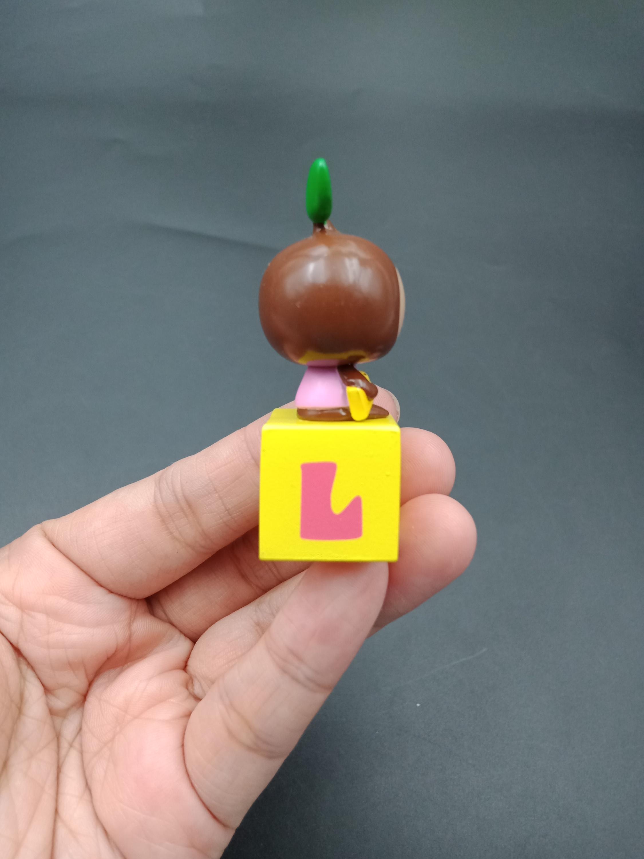 SKU B699P7288TA7 | Bandai Tamagotchi Characters Mini Mascot House