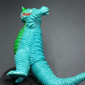 激レア　ヴィンテージ　ウルトラマン　怪獣フィギュア ゼットン・ウルトラマン怪獣 1983 ソフビ バンダイレア レトロ