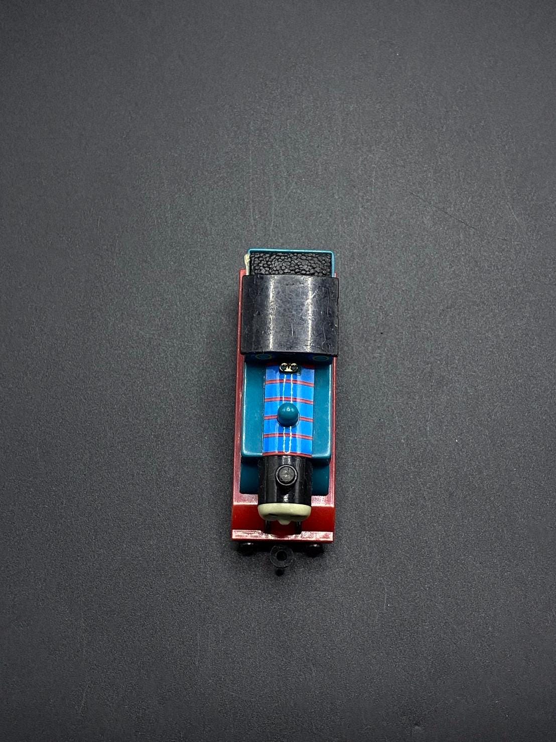 SKU B185P1726 | Thomas & Friends Bandai Nakayoshi Schockiert Thomas Blau Authentisches Spielzeug