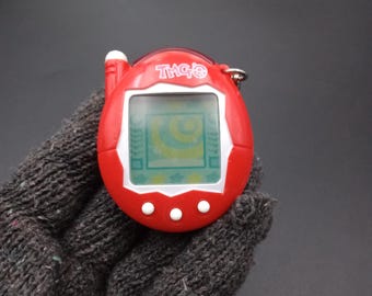 SKU B786P8886 | Tamagotchi Plus Rote Bandai-Verbindung V2 Virtuelles Haustier