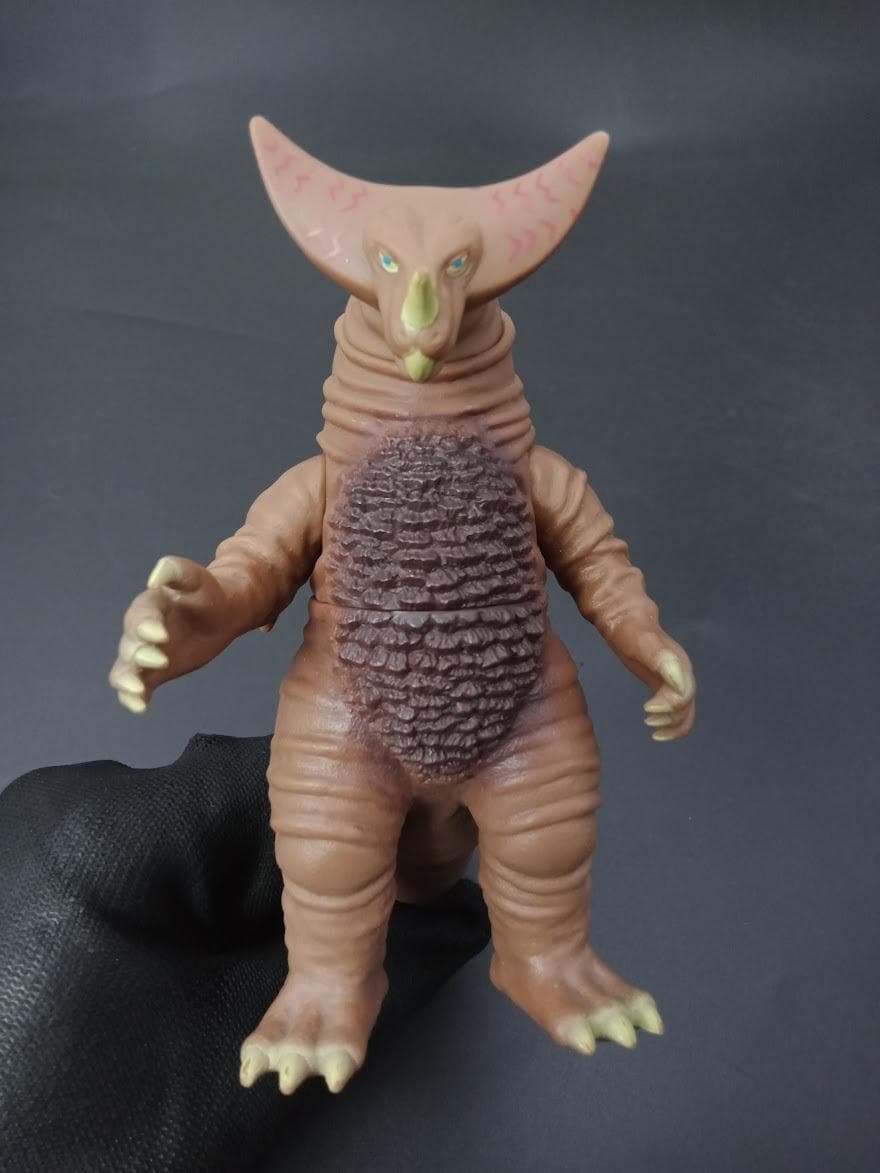 SKU B750P8013 | Bandai Ultraman Ultra Monster Gomora Action Figure