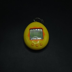 SKU | ビンテージ バンダイ たまごっち 黄色 オリジナル 日本版 動作