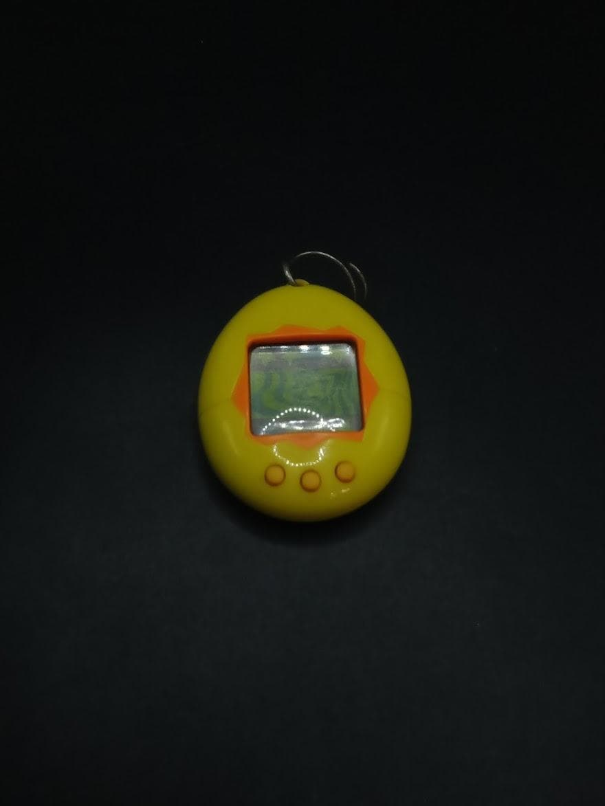 たまごっち　イエロー バンダイ BANDAI Original Tamagotchi Color Collection(オリジナル