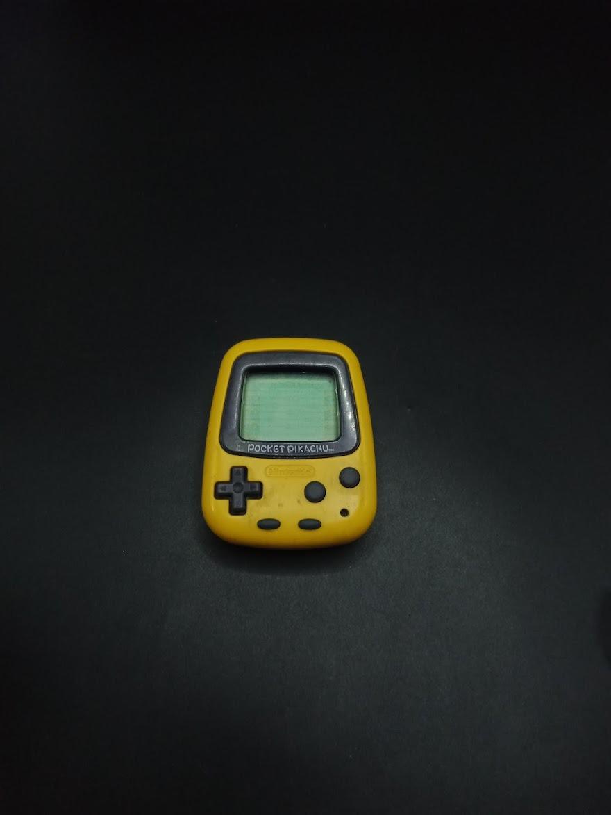 ポケットピカチュウ 歩数計　任天堂 ポケットピカチュウ