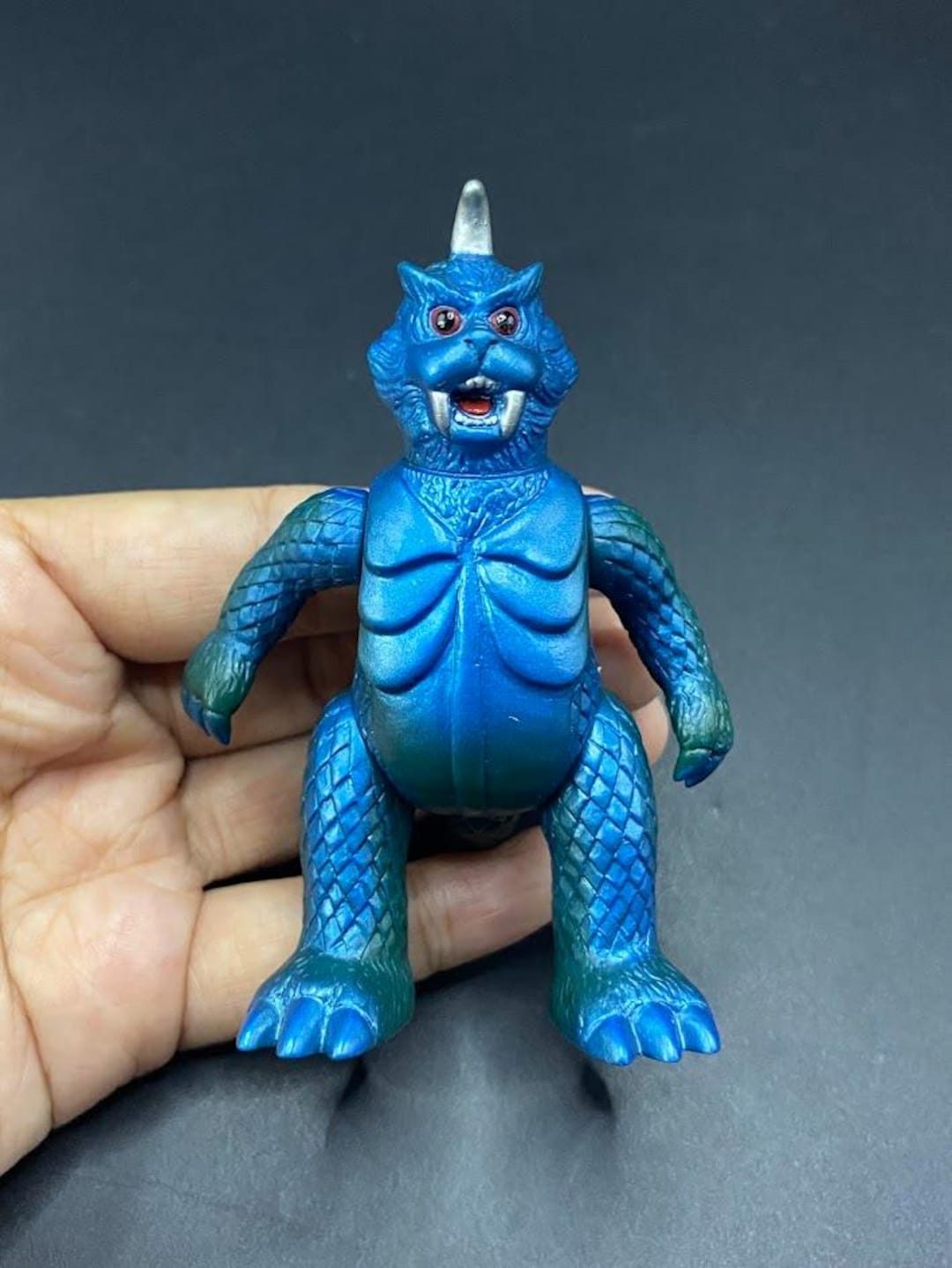 B627P6257 | Bullmark Kaiju Ultraman Monster Gomess Small Figure