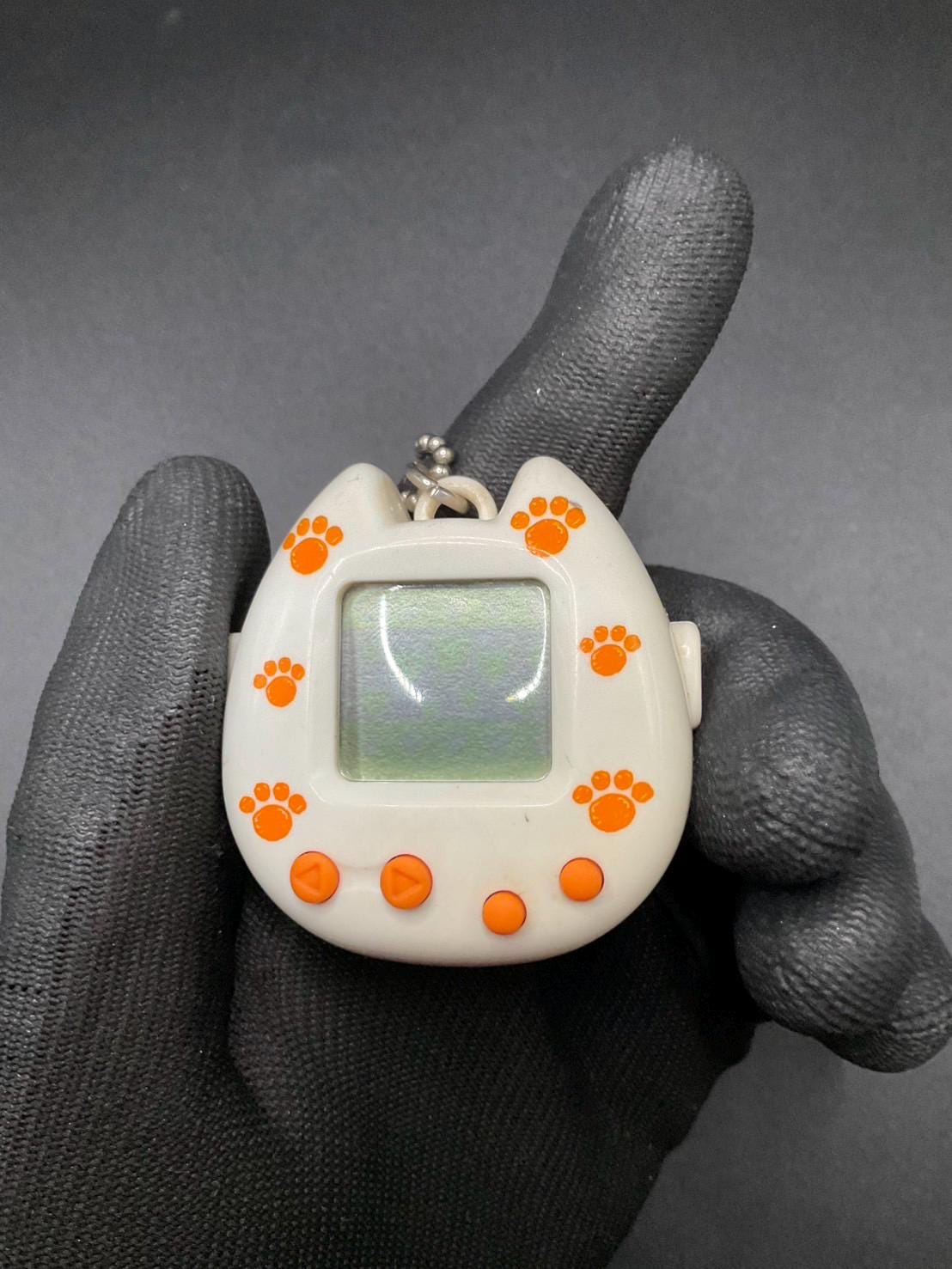 SKU B240P3098 | Neko Unjyatta White Cat Kitty Virtual Pet