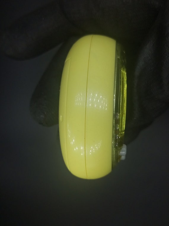 Tamagotchi ID L Yellow , Japan Version Bandai | SKU 0101895