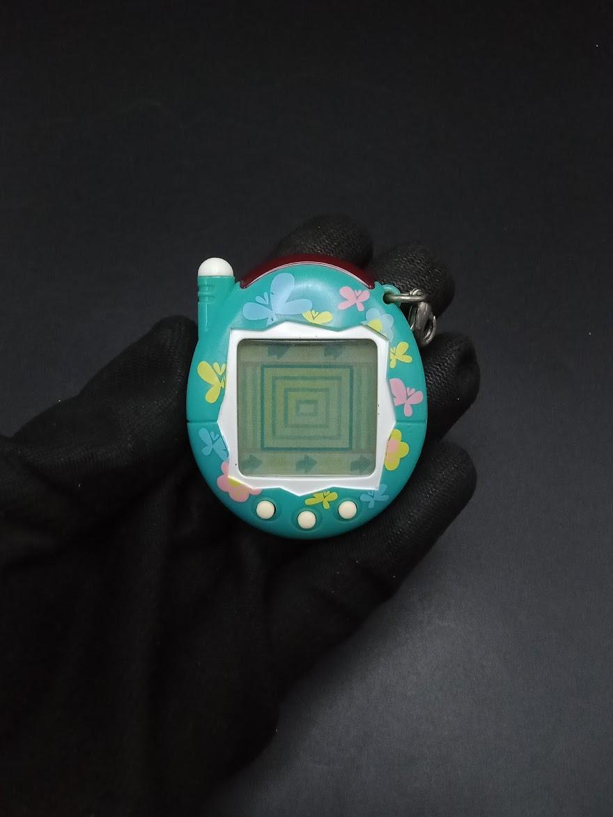 SKU B740P7857 |バンダイ ケータイ改二 たまごっちプラス ちょうちょ