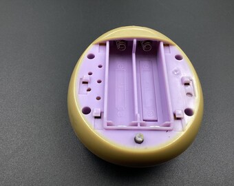 Artikelnummer G017 | Tamagotchi ID Purple Sunburn V