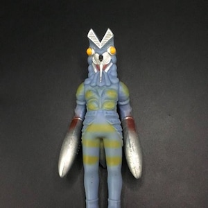 SKU FI1 | Ultraman Kaiju Action Figure - Alien Baltan