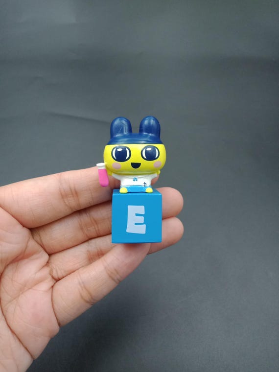 SKU B699P7289TA7 |バンダイ たまごっちキャラクターズ ミニマスコット