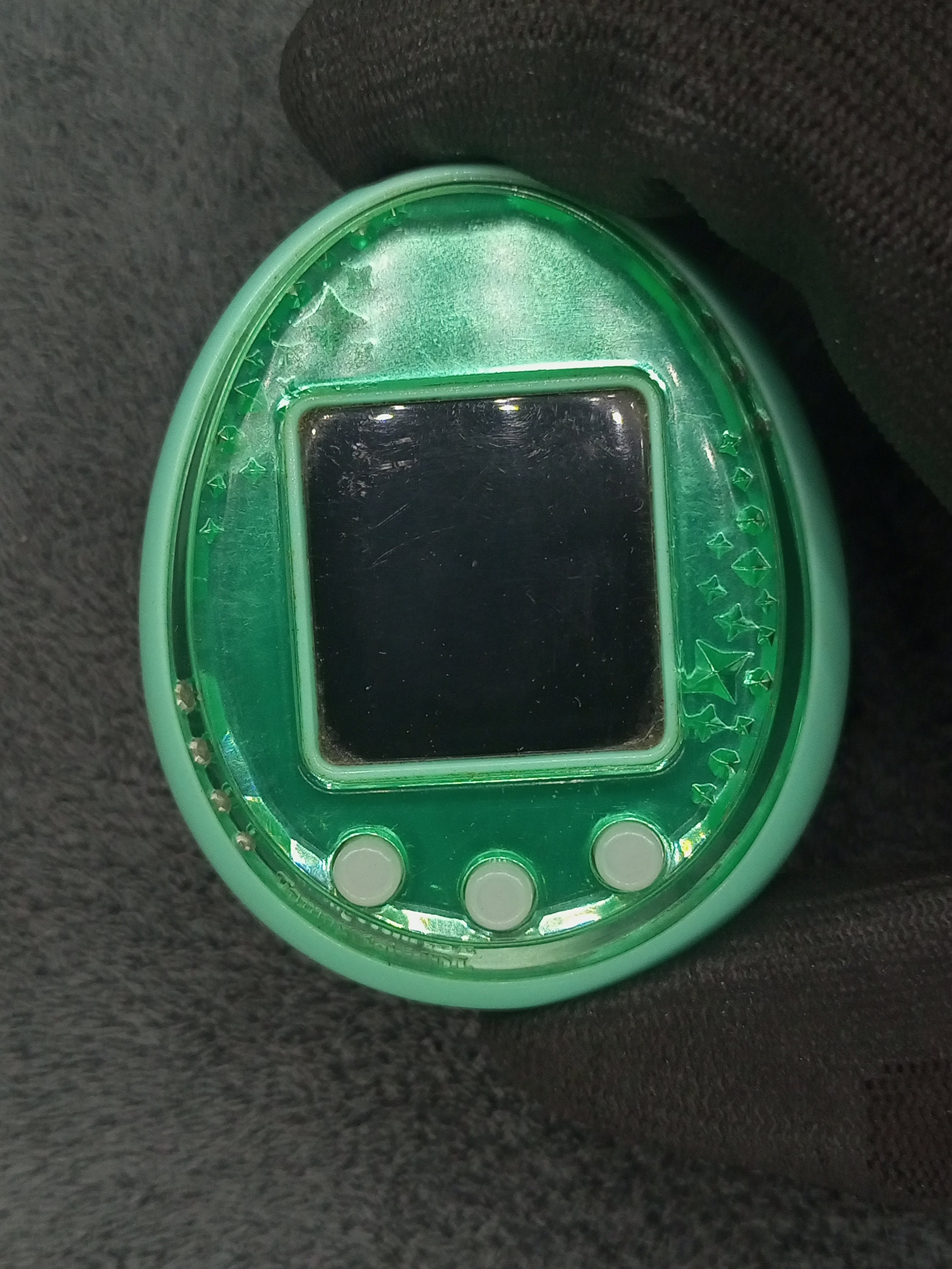Tamagotchi ID L Japan Ver. ,rare Green Shell ,used Old Tamagotchi ID L Japan Ver. ,rare Green Shell ,used Old