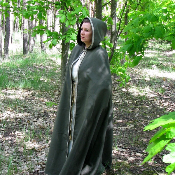 Green hooded viking cape with silver trim Elven cloak Medieval princess clothing Shieldmaiden's outfit LARP Cosplay Reanactment Renaissance