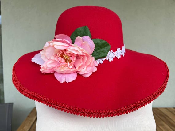 Red Medieval Hat With Feather and Flowers Wide Brim Hat  display picture 1