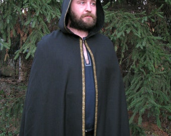 Mens Medieval Hooded Cloak: Green Wool Cape with Golden Trim