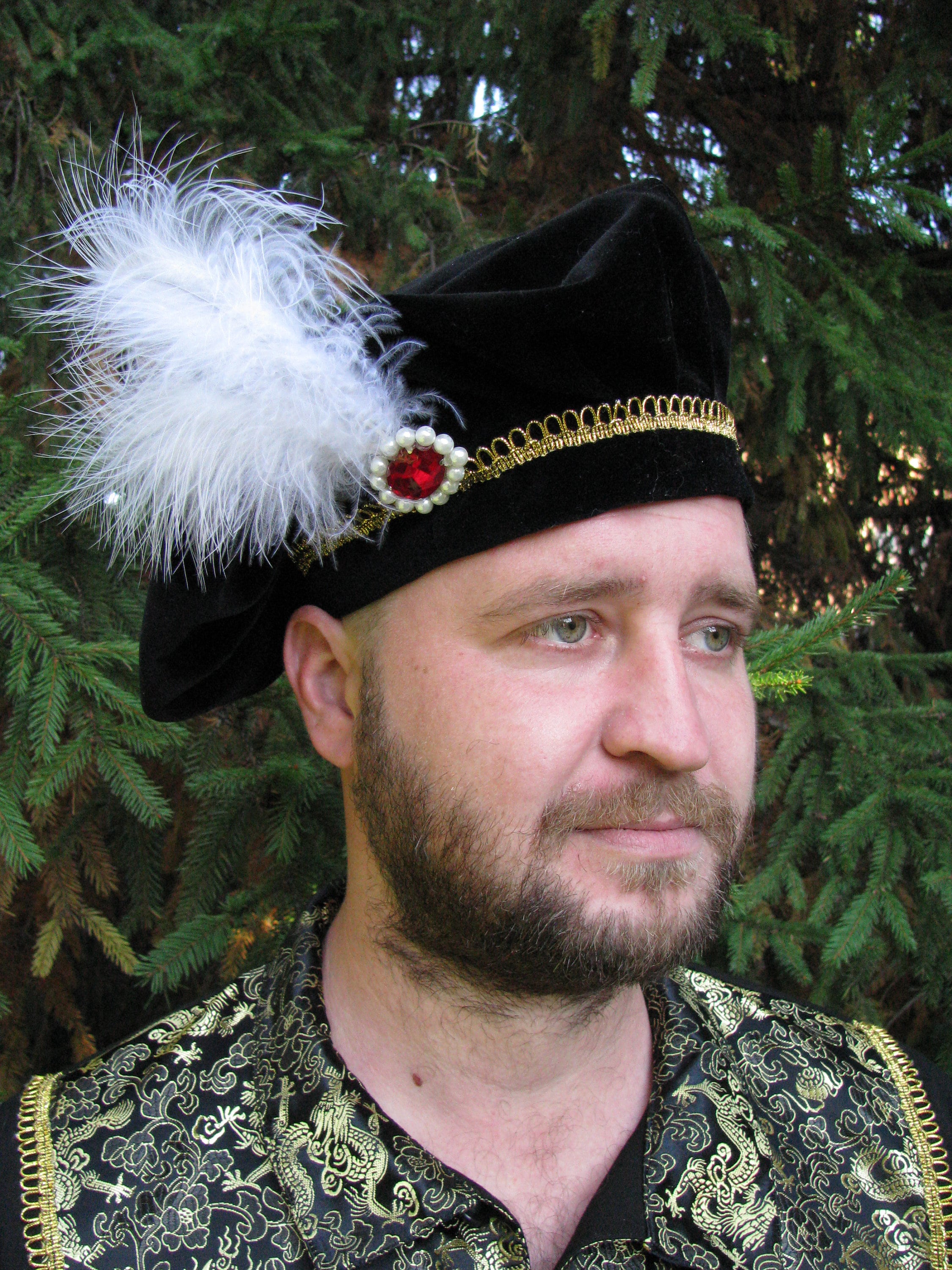 土日限定価格！Treat Ürself ribbon béret hat Renaissance Hat With Feather, Tudor, Medieval Hat, Velvet Beret