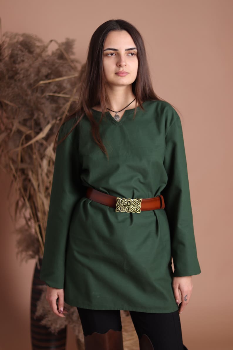 Green Medieval tunic for women, Cotton viking shirt, Hand stitched shieldmaiden's dress, Renaissance tunic, LARP, cosplay, renfaire outfit image 2