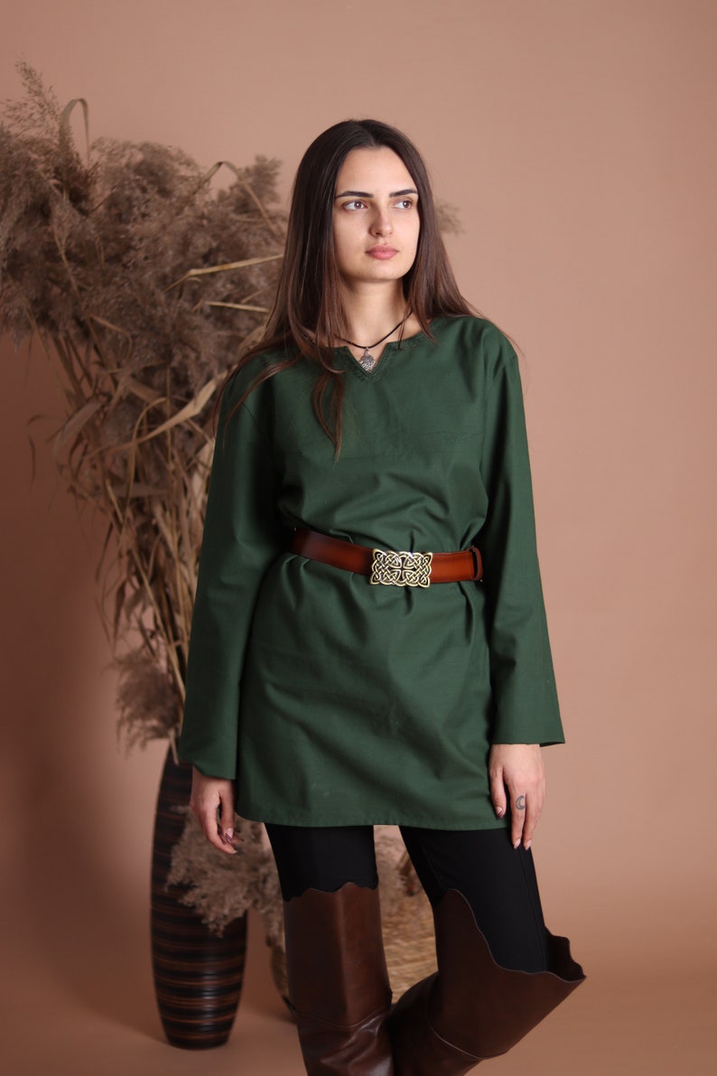 Green Medieval tunic for women, Cotton viking shirt, Hand stitched shieldmaiden's dress, Renaissance tunic, LARP, cosplay, renfaire outfit image 5