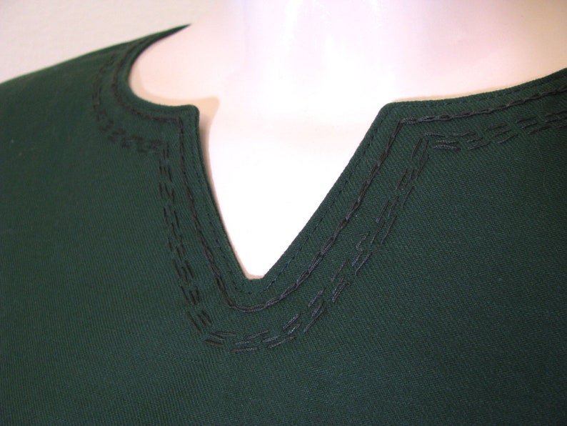 Green Medieval tunic for women, Cotton viking shirt, Hand stitched shieldmaiden's dress, Renaissance tunic, LARP, cosplay, renfaire outfit image 3