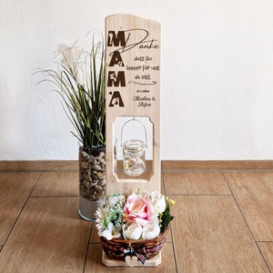 Danke Mama Geschenk , Muttertagsgeschenk Holzaufsteller, Holzschild, Personalisiert mit Namen der Kinder und einem Leuchtglas. + Blumenkasten
