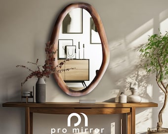 Specchio con cornice in legno di noce fatto a mano, specchio organico asimmetrico.