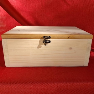 Pine Wood box with hinged lid and Antique Brass clasp, pine wood Trinket Box, pine wood jewelry box, pone wood keepsake box, custom pine box