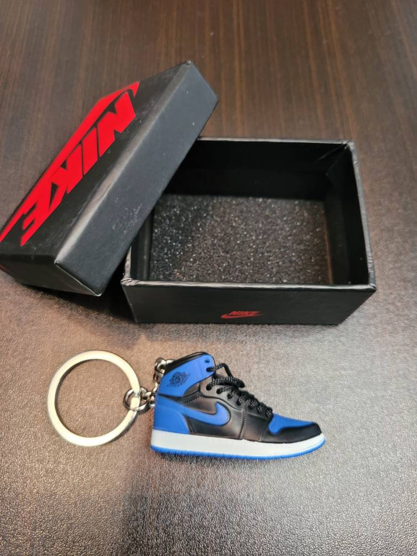 Mini Sneakers Aj1 Keychains – Mini sneakers AJ1 Obsidian Blue – JQNG