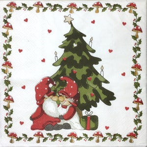 4 Christmas Gnome Couple / Xmas Tree Holiday Paper Lunch Napkins for DECOUPAGE
