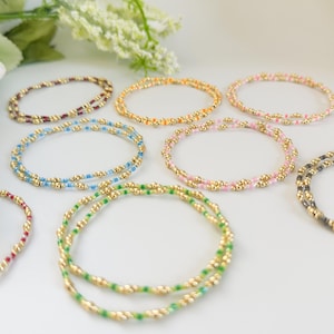 Colorful seed bead with gold bead bracelet/ stacking bracelet/ summer jewelry/ 18k gold filled beads/ tiny bead stretch bracelet/dainty/neon