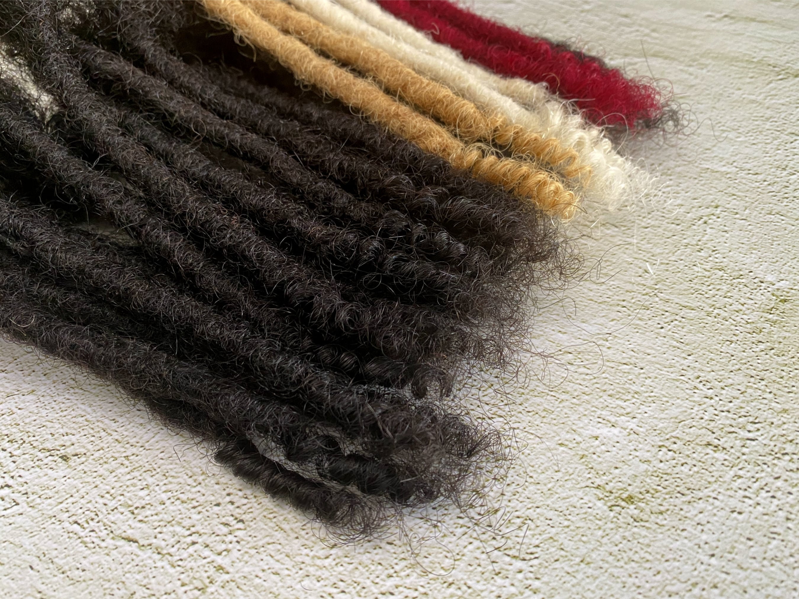 FAMILOCS Loose Curly Ends Human Hair Dreadlocks Extensions 0.4cm-0.8cm  Width 8-16 Inch 100% Human Hair Handmade Loc Extensions with Needle and  Comb