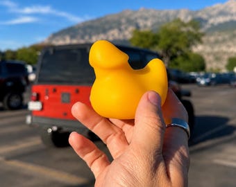 Mini figura de pato salchicha - Pato de broma impreso en 3D - Divertido accesorio para el salpicadero del coche - Regalo de broma - Pato meme