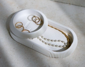 Personalised Trinket Dish Set of 2, Oval Trinket Tray & Monogram Ring Dish, Jewellery Dish Stack, Japandi Decor, Minimalist Gifts Under 20