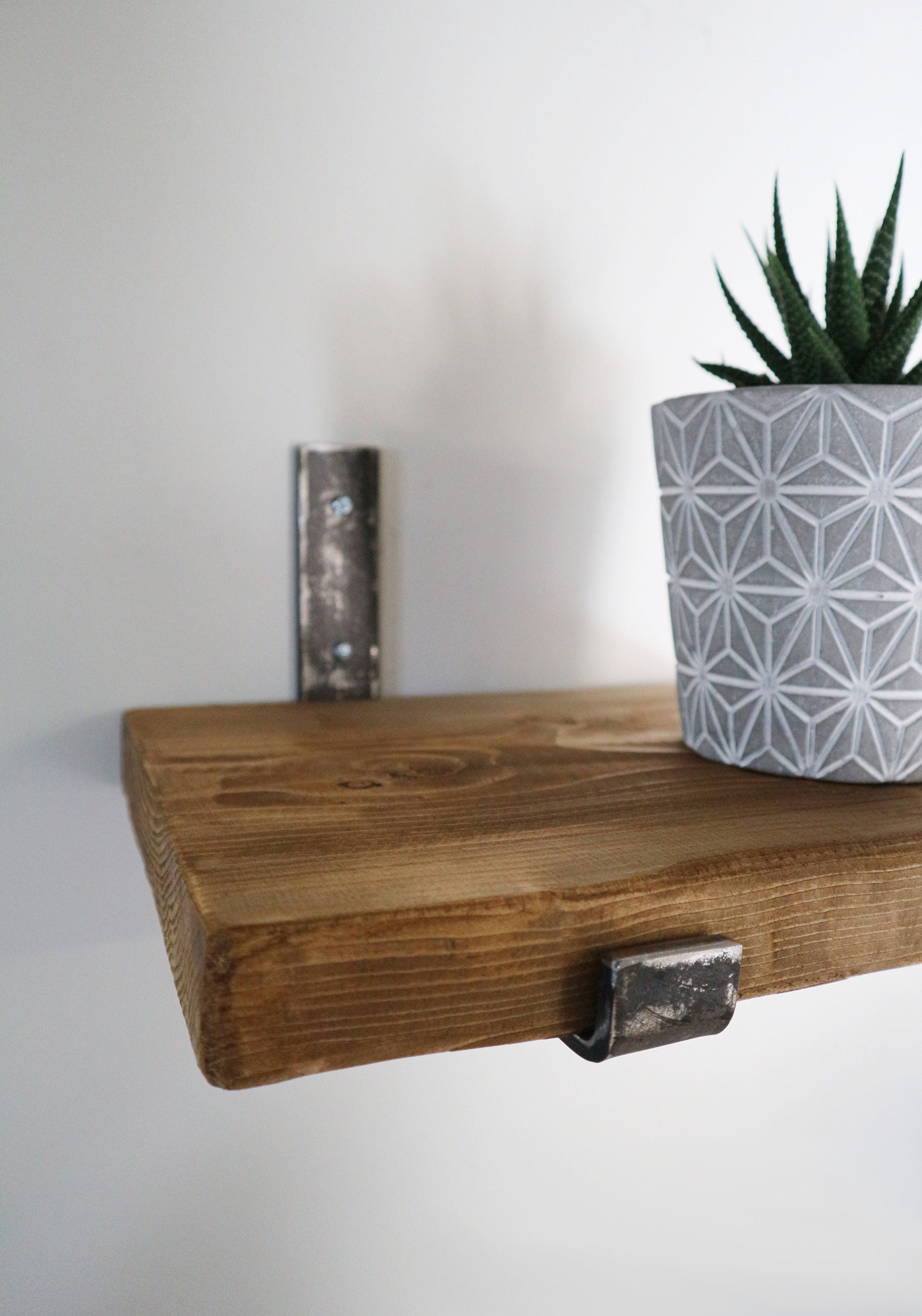 Équerre Murale en Acier Pour Étagère Style Industriel, Taille Personalisable, Déco Loft Vintage