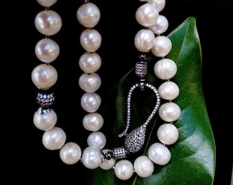 Necklace with white freshwater pearls with jewel clasp with zircons, important necklace, handmade jewels, gift for her