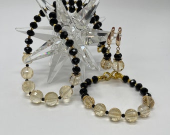 Jewelery set with hand-picked necklace, bracelet and earrings with faceted yellow citrine beads and black agate, gift idea