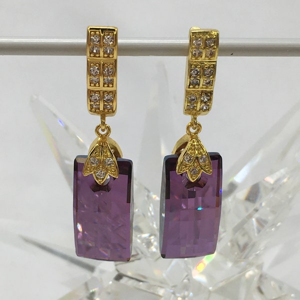 Boucles d'oreilles pendantes Swarovski Cristal Urban Lilac Shadow 20 mm rectangle, composants plaqués or 18 carats parsemés de zircons, idée cadeau
