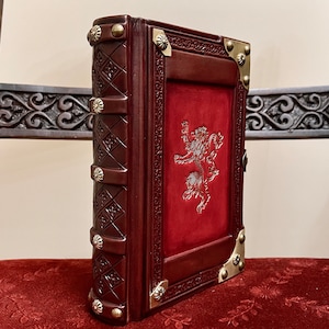 Medieval styled leather journal - Heraldic book - Royal sketchbook - Lion coat of arms - Fantasy journal - Magician book image 9
