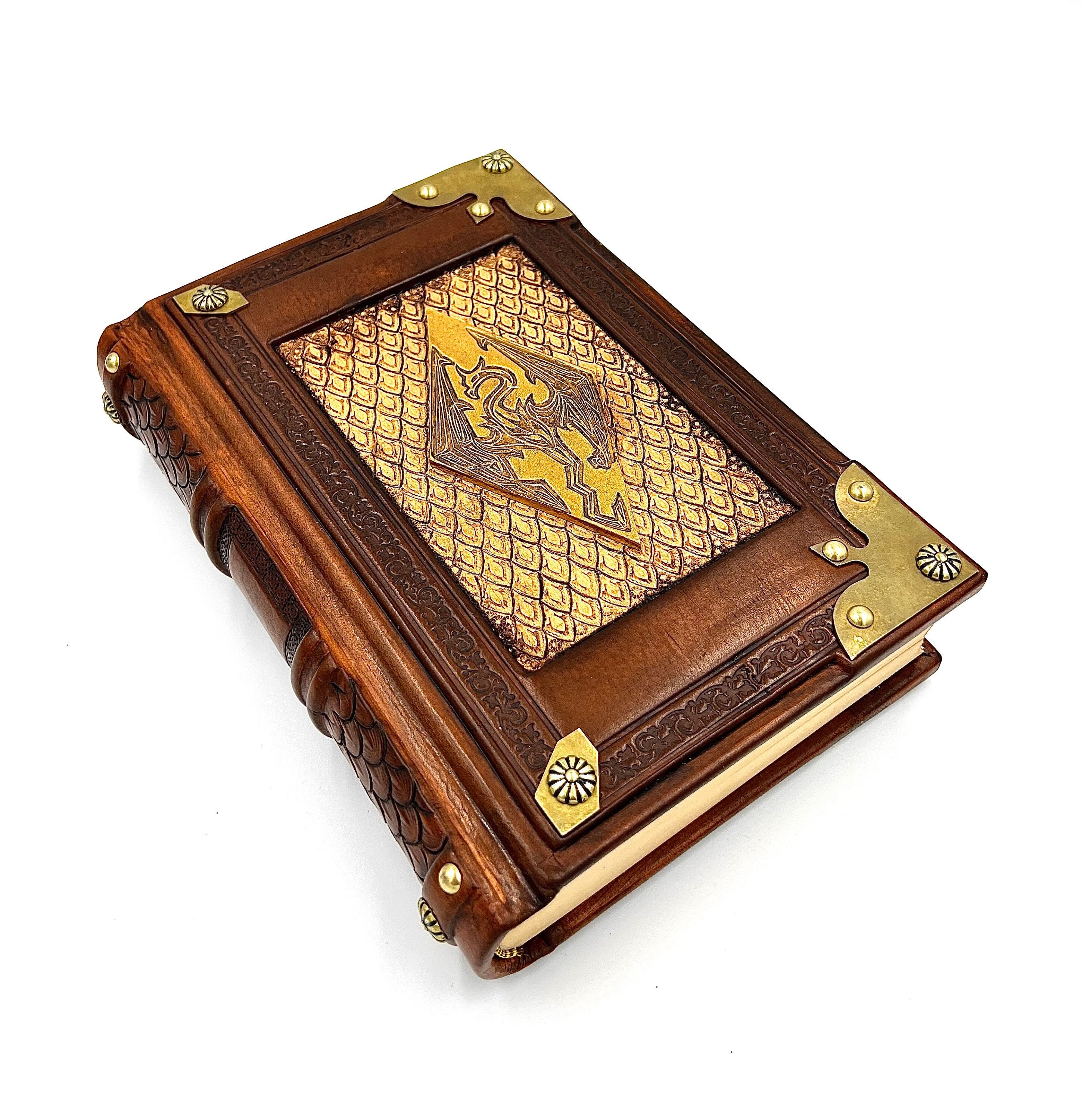 入荷中 Skyrim レザー ジャーナル、中世風の本、エルダー ジャーナル その他