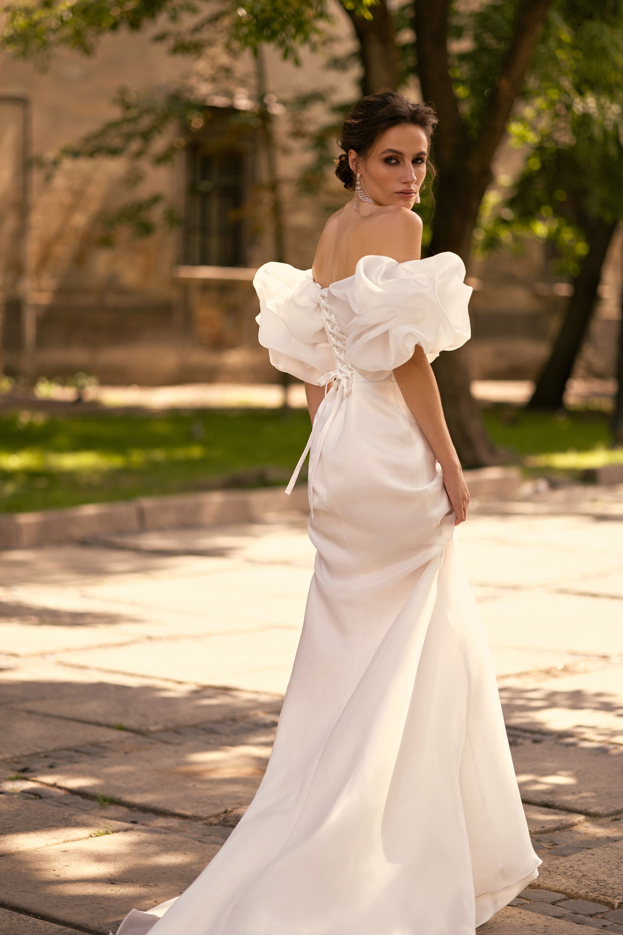 Simple and Unique Wedding Dresses: Personalized Styles for Every Bride