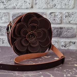 Sac à fleurs en cuir, bandoulière rond en cuir, sac cercle en cuir, sac à main rond marron, sac à bandoulière avec fermeture à glissière, sac à main à fleurs en cuir