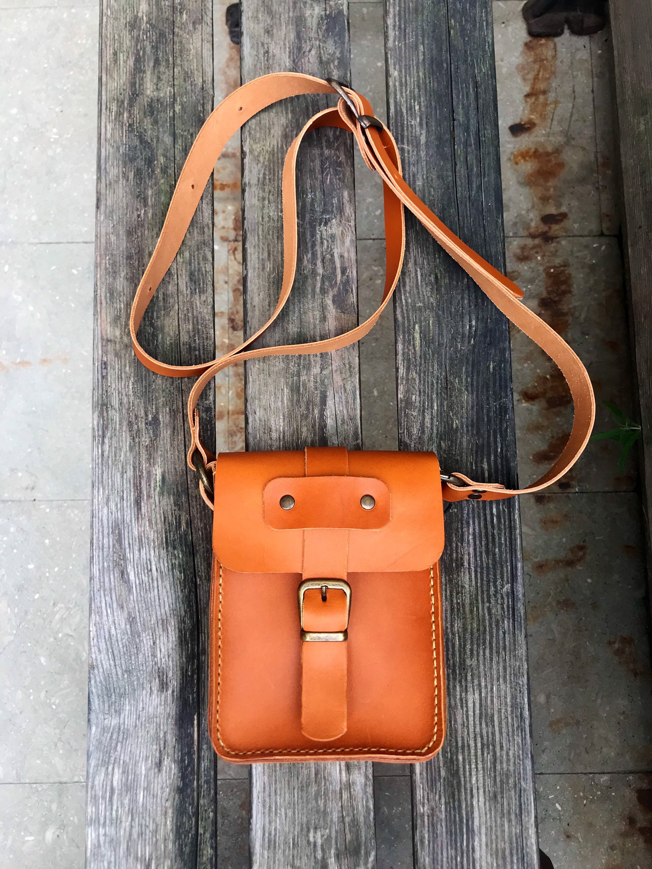 ショルダーバッグ・ポシェット ^LEATHERY^ Bolted square shoulder bag mini WOOD BROWN LRBG33 Leathery】Bolted Square Shoulder Bag(3色)☆大人気