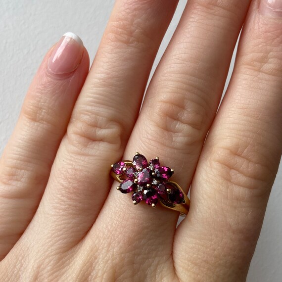 9ct Statement Amethyst Cluster Ring - image 4