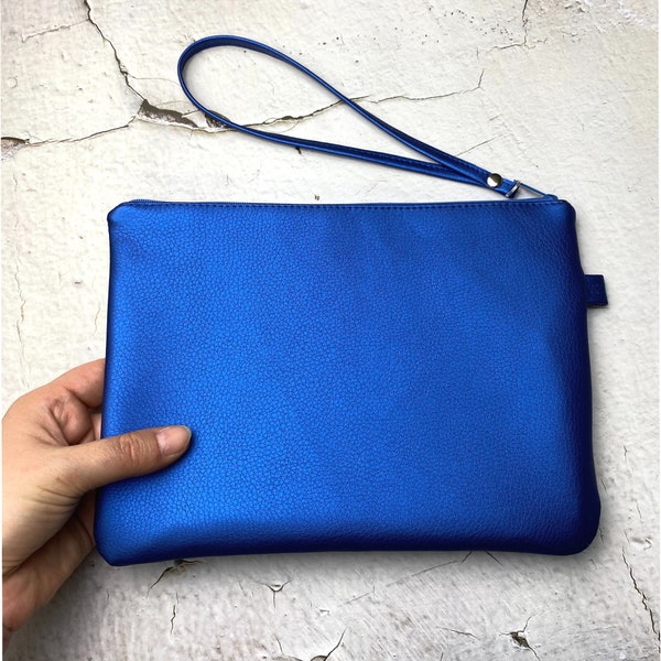 Clutch/ Handtasche/ Kosmetiktasche aus Kunstleder