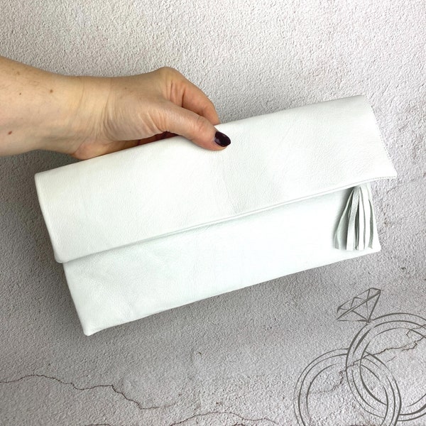 Clutch/ Brauttasche/ Abendtasche aus weißem Leder mit Magnetverschluss