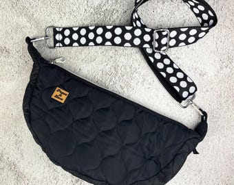 Halfmoon Bag | Moonbag | Banana Bag - black quilted fabric
