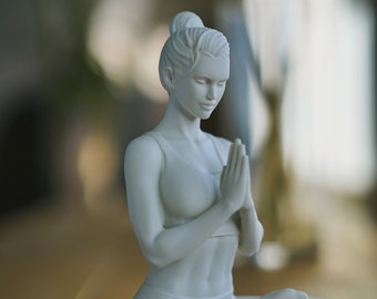 Yoga Figur aus Keramik, minimalistisch, Meditation, Keramik Statue Frau, Yoga Skulptur, Diwali Dekoration, personalisiertes Geschenk, Lotus