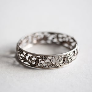 Vintage sterling silver Bracelet Hallmarked 835 Sweden Floral design bangle cuff