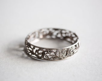 Vintage sterling silver Bracelet Hallmarked 835 Sweden Floral design bangle cuff