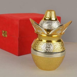 Handcrafted Pure Brass Double tone Mangal kalash Set | Housewarming Essential | Diwali Gift | Pooja Items | Home and Office Temple