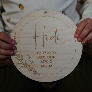 Geburtschild Personalisiertes  Geburtsschild aus Holz mit Daten des Kindes